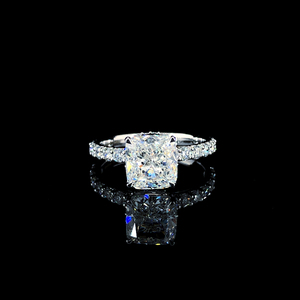 แหวนเพชรเพาะเลี้ยงในห้องปฏิบัติการ ทองคำ 18 กะรัต พรีเมียม รับรองโดย IGI ทรงคุชชั่น 5.08 กะรัต ความใส VVS2 เครื่องประดับชั้นดี แหวนหมั้นสำหรับผู้หญิง - Product Image 3