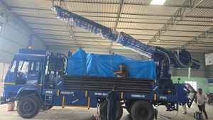 Plataforma de Perforación Hidráulica Rotatoria para Pozos de Agua Montada en Camión Diésel PRL, Máx. 300m de Profundidad, 300mm de Diámetro, Operación Automática - Product Image 6