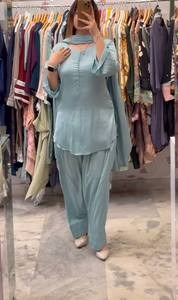 Conjunto Elegante de Satén Verde Menta para Mujer, Top y Pantalones con Dupatta, Corte Regular, Estilo Étnico para Bodas y Fiestas - Product Image 2