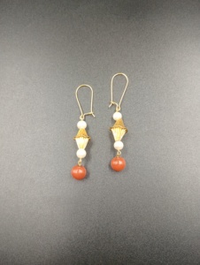 Boucles d'oreilles pendantes vintage en laiton plaqué or, coupe princesse, perles d'imitation, nœud papillon, style bohème classique, bijoux de mariage pour femmes - Product Image 5