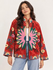 Veste Bohème Vintage en Velours Suzani Brodé Multicolore à Motifs Floraux, Style Indien, Manteau Coloré et Audacieux, Vêtement d'extérieur d'Art Populaire - Product Image 1