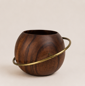 Porte-couverts et organisateur de cuisine multifonctionnel en bois Saturne Céleste fait main avec accent en laiton – Support durable - Product Image 1
