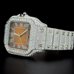 Montre Hip Hop de qualité supérieure, cadran or très unique, entièrement sertie de diamants, avec 25 carats de diamants Moissanite VVS1, mouvement à quartz. - Product Image 5