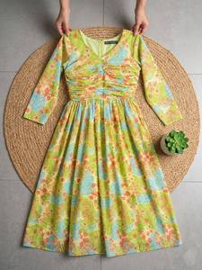 Vestido Maxi de Gasa Elegante y Soñador con Caída, Colección Beauty Heritage Grace y Celebration Glow - Product Image 1