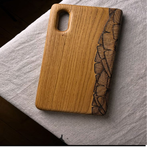 Tabla de cortar de madera con diseño tribal moderno, utensilio de cocina de estilo étnico, disponible a precios de mayorista. Diseño geométrico. - Product Image 3