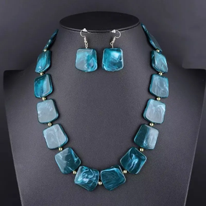 Collar de Cuentas con Efecto Mármol de Resina y Colgante de Moda, Joyería de Diseño para Mujer, Collar Llamativo, Colección de Regalos Hechos a Mano - Product Image 5
