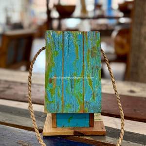 Casa para Pájaros Reciclada, Hecha a Mano, Sostenible, de Madera, Estilo Barco, Color Madera Envejecida, Jaula Original para Pájaros, Casa para Pájaros Pequeños de Exterior - Product Image 5