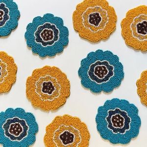 Juego de Posavasos Bordados a Mano con Cuentas, para Tazas de Café, Tazas de Té y Decoración Elegante para la Mesa de la Cocina - Product Image 3