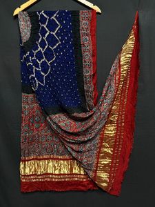 Dupatta bandhej en soie modal avec imprimé ajrakh exclusif, teinture naturelle, pallu en tissu épais, motif makdi, 2,5 mètres. - Product Image 6