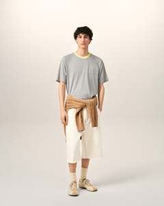 Camiseta Gris de Corte Regular para Hombre con Ribete Amarillo en Contraste, Cuello Redondo, Manga Corta, Informal, 100% Algodón, Ecológica y Transpirable - Product Image 5