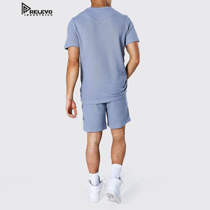 Conjunto de dos piezas de verano para hombre, de punto, de alta calidad y cómodo, de secado rápido, hecho a medida, con camiseta y pantalones cortos. - Product Image 2