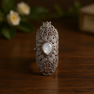 <b>Moonstone</b> <b>Ring</b> 6.8 Grams Elegant and Stylish Timepiece - Product Image 3