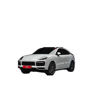 Porsche Cayenne 3.0 Coupé 2024, 63,494 km, Volante a la Izquierda, Caja de Cambios Automática, Asientos de Cuero con Cámara Trasera - Product Image 1