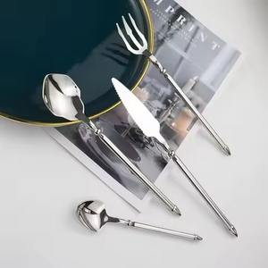 Ensemble de couverts en métal haut de gamme, cuillère, fourchette, couteau en acier inoxydable, ensemble de couverts élégants pour la cuisine et la table - Product Image 1