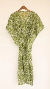 Robe kaftan bohème verte à imprimé floral avec lien à nouer dans le dos, coupe ample, manches courtes, en coton, pour la plage - Product Image 3