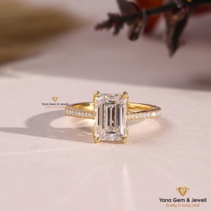 แหวนครบรอบสวยงามทรงมรกตทองคำแท้ 14K น้ำหนัก 2.50 กะรัต สี D ความสะอาด VVS2 ได้รับการรับรองจาก IGI เพชร CVD ผลิตในห้องปฏิบัติการ - Product Image 1