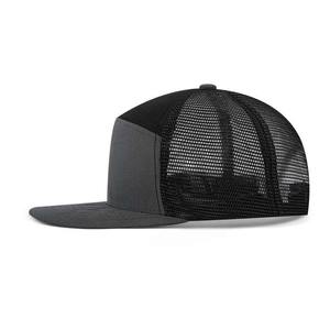Gorras de Golf Trucker Estructuradas de 6 Paneles con Logotipo Personalizado, Malla Impermeable, Lona Vaquera, Diseño Perforado con Corte Láser, Bordado y Goma - Product Image 5