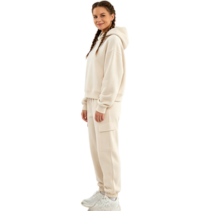 Conjunto Deportivo Personalizado para Mujer, Diseño Gráfico Urbano, Dos Piezas, de Fábrica - Product Image 6