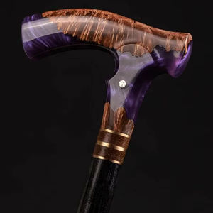 Mejore el equilibrio y la confianza al caminar con el bastón ergonómico de resina y madera. - Product Image 1