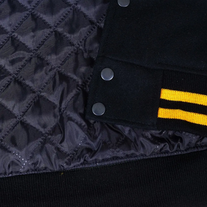 Veste universitaire brodée sur mesure avec logo au dos, patch en chenille premium, veste Letterman avec corps en laine et manches en cuir - Product Image 6