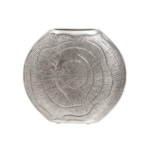 Vase à fleurs en métal fini à la main, conçu pour les projets de décoration haut de gamme, mettant en valeur les détails de surface texturés - Product Image 5