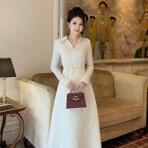 เสื้อสเวตเตอร์ถักคอวีผู้หญิง เสื้อถักแขนยาวแบบโปร่ง น้ำหนักเบา ระบายอากาศได้ดี สไตล์เกาหลี เสื้อสเวตเตอร์หรูหรา - Product Image 1