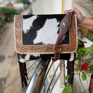 Bolsos cruzados informales de tamaño ideal para mujer con flecos de cuero marrón hechos a mano de piel auténtica occidental - Product Image 2