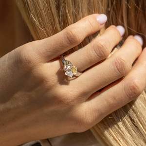 Anillo de Diamantes con Corte Corazón y Halo de Moissanita para Mujer, Plata 925 con Baño de Oro, para Propuesta de Matrimonio, Regalo para Novia - Product Image 5