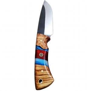 Couteau utilitaire d'extérieur en acier carbone fait main avec manche en bois de burl et résine bleue - Product Image 3