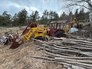 Tracteur agricole avec chargeur arrière et hydraulique L4 N-u-f-f-i-e-l-d 1967 - Product Image 2