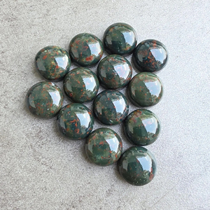 Cabujón Redondo de Bloodstone con Reverso Plano, Gema Natural Calibrada Verde y Roja para Anillo, Disponible en Todos los Tamaños, Venta al por Mayor - Product Image 4