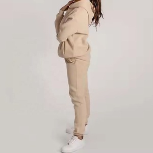 Ensemble de survêtement d'hiver deux pièces pour femmes 2025, de haute qualité, OEM, décontracté, respirant, manches longues, facile à porter et grande taille - Product Image 6