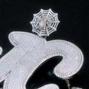 Colgante JC de Diseño Personalizado Hiphop, con Moissanita que Pasa la Prueba del Diamante, de Plata de Ley 925 Sólida, Chapado en Oro Blanco, Joyería - Product Image 2