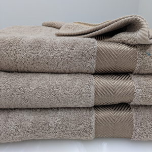 Ensemble de serviettes de luxe 100 % coton, best-seller - 500 GSM, serviettes de bain, de toilette et de visage, prix progressifs et personnalisation disponible - Product Image 5