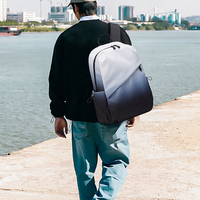 Sac à dos dégradé blanc et noir en nylon, grand format, décontracté, pour voyage, école, ordinateur portable, avec sangles à boucle réfléchissantes, unisexe