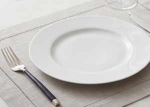 Ensemble de couverts minimalistes avec poignées noires et ustensiles en acier inoxydable finition miroir pour la vaisselle de mariage - Product Image 5