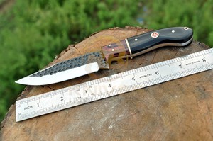 Couteau de chasse artisanal en acier carbone à lame fixe, couteau de survie en plein air avec étui en cuir OEM - Product Image 4