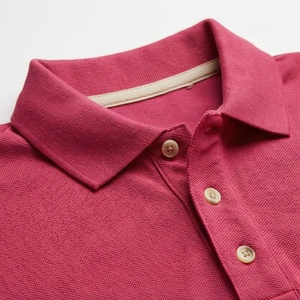 Polo de Manga Corta Rojo para Hombre, Estilo Casual, Tejido Piqué, Corte Regular, Diseño con Botones - Product Image 4