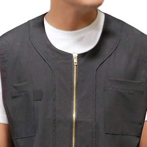 Professional Barber Sleeveless Vest for Men Customized Color 2 Pockets for Barber Tools One Way Zipper Waterproof Eco-Friendly - Product Image 3
