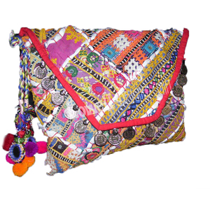Sac à bandoulière en coton fait main pour femmes, broderie florale Banjara, fermeture à glissière vintage, doublure en cuir véritable, sangle à chaîne - Product Image 3