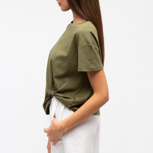 T-shirt décontracté tendance de qualité supérieure pour femme, col rond, manches courtes, logo uni, en jersey 100 % coton respirant et à séchage rapide, idéal pour l'été - Product Image 4