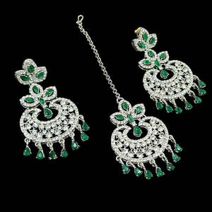 ต่างหูห้อยหินชุบเงินออสเตรียพร้อมเครื่องประดับแฟชั่น Maangtikka - Product Image 1