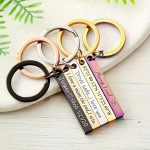 Porte-clés en métal personnalisé, forme rectangulaire, gravé avec des messages personnalisés, finition or, or rose, argent, souvenir fait main - Product Image 4