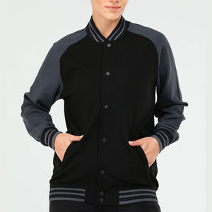 Veste universitaire pour femme, style Letterman, avec patchs personnalisés brodés, streetwear décontracté, fabricant de vêtements d'extérieur - Product Image 1
