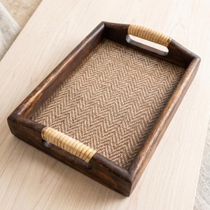 Bandeja Decorativa Rústica de Madera, Forma Rectangular, Hecha a Mano con Asas de Bambú para Uso en Mesa - Product Image 1