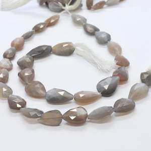 ลูกปัดมูนสโตนสีเทา AAA ทรงลูกแพร์เหลี่ยมเพชรพลอย ขนาด 10x16 มม. มูนสโตนธรรมชาติทรงลูกแพร์เจียระไน ขนาด 8 นิ้ว สำหรับทำเครื่องประดับ - Product Image 2