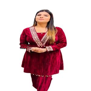 Plain & Classy Look V Neck Color rojo AFGHAN Special Dubai Party Wear Mujeres Casual Pakistani Vestidos Listo para comprar - Product Image 1