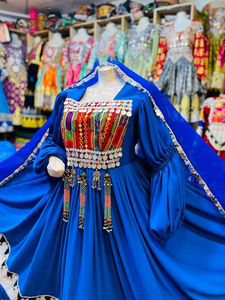 Robes traditionnelles afghanes vintage de haute qualité, tissu de haute qualité, velours/soie, grandes tailles, faible MOQ. - Product Image 2