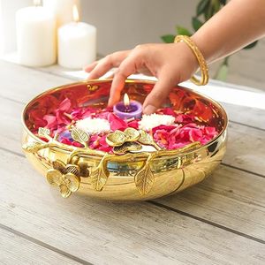 Bol floral doré avec pétales de rose et bougies pour décoration de mariage, design en métal poli fait main - Product Image 6