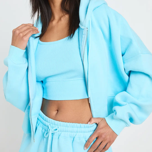 Ensemble de survêtement d'hiver écologique pour femme, coupe ample, avec sweat à capuche zippé en polaire et short, 2 pièces - Product Image 4